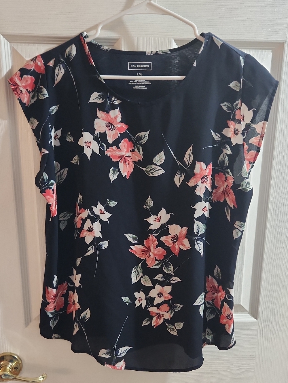 VAN HEUSEN NAVY SLEEVELESS BLOUSE / SHIRT / TOP SIZE L FLORAL FRONT, NAVY BACK